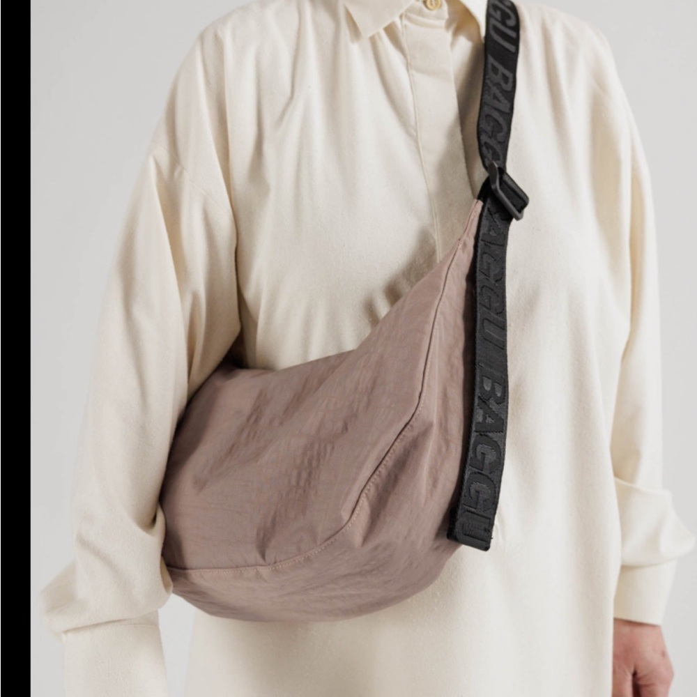 BAGGU crescent bag